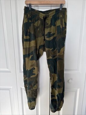 Adidas Camo Sweatpants Mens Large Elastic Ankle Zip Pockets